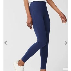 Chico’s fabulously slimming leggings